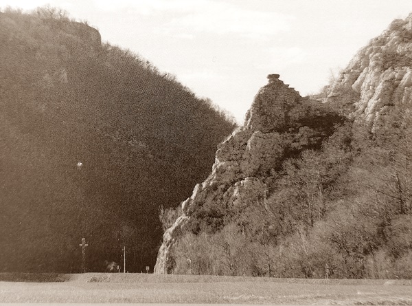 Mirna gospodarica izvora, prvi dio